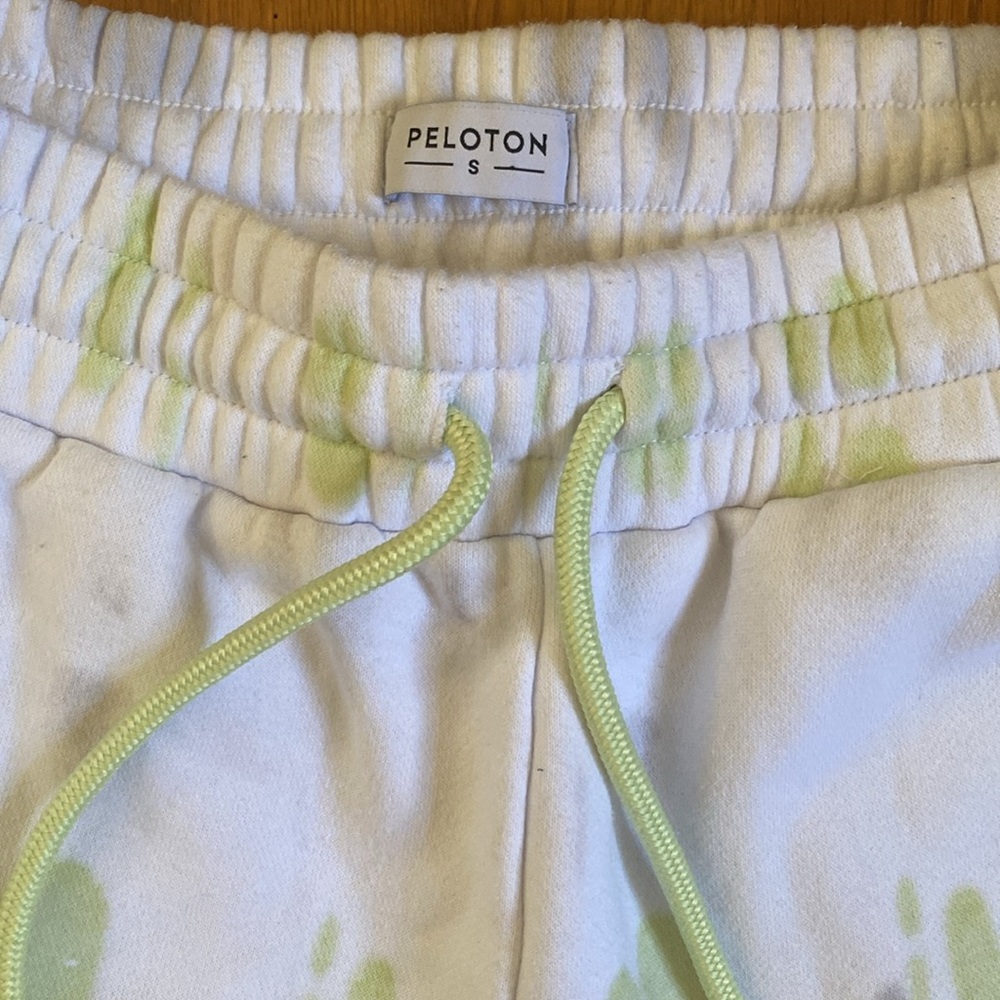 Peloton Tie Dye Sweat Shorts Women's S - Picture 3 of 3
